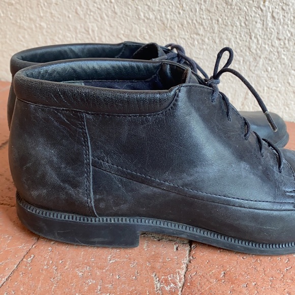 VINTAGE | Lace Up Booties - Picture 5 of 10